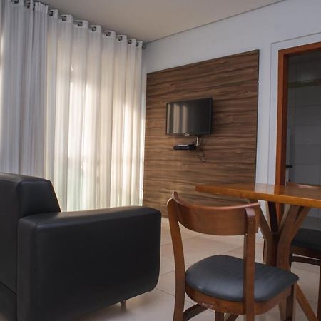 Manhattan Apart Hotel Caratinga Exterior foto