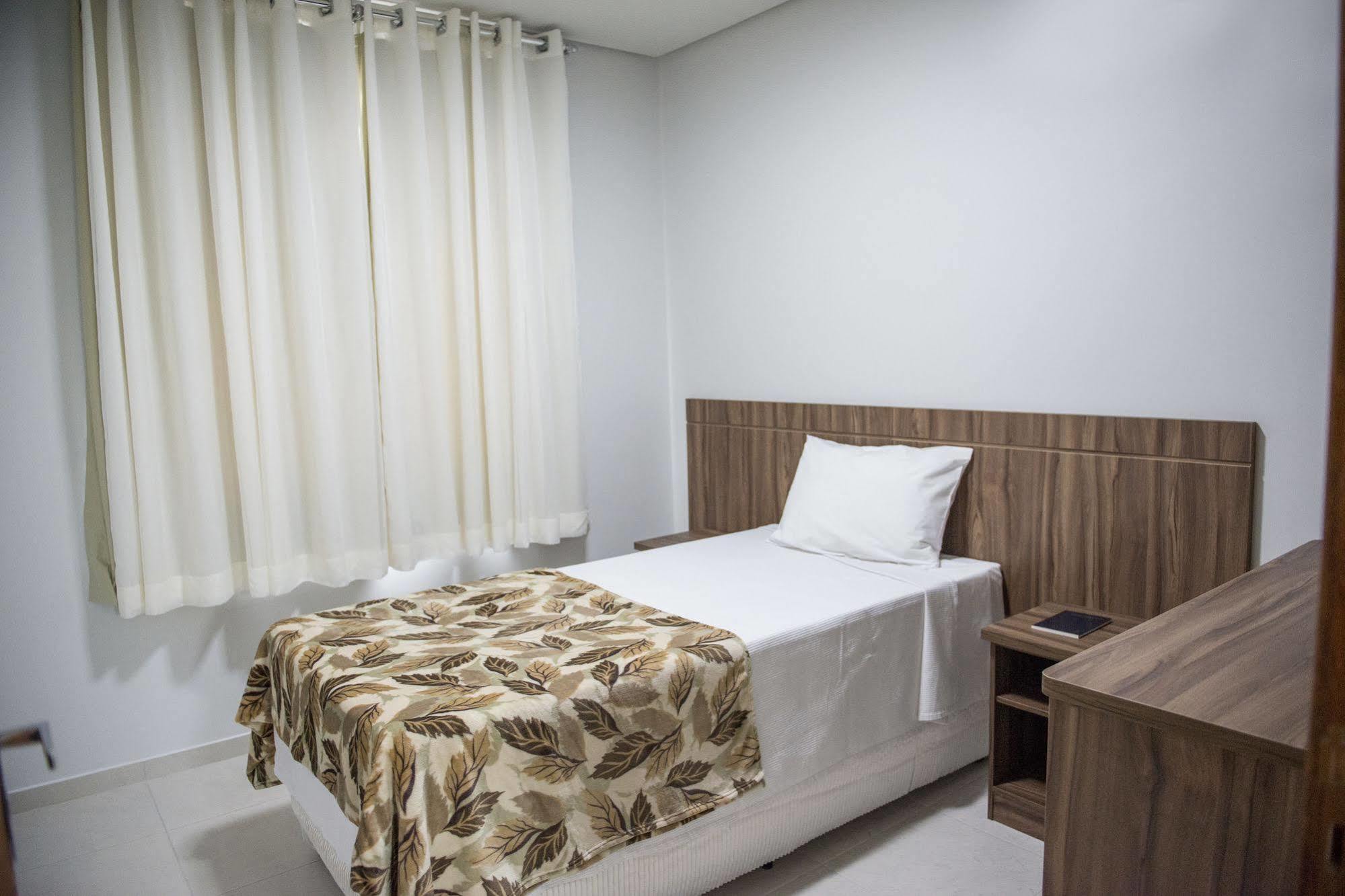 Manhattan Apart Hotel Caratinga Exterior foto
